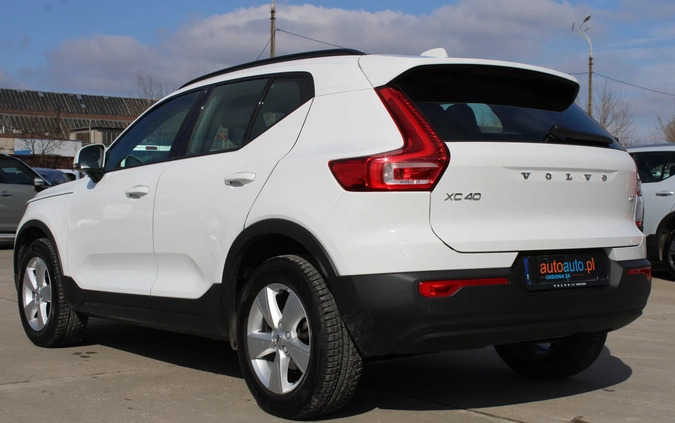 Volvo XC 40 cena 107998 przebieg: 30000, rok produkcji 2019 z Góra Kalwaria małe 154